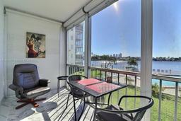 Picture of 3010 Marcos Dr # R209, Aventura, FL 33160
