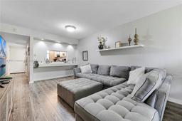 Picture of 8411 Forest Hills Dr # 307, Coral Springs, FL 33065