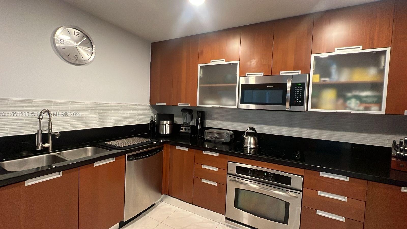 Picture of 7901 Hispanola Ave # 801, North Bay Village, FL 33141