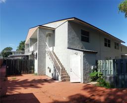 Picture of 15400 SW 81St Cir Ln # 104, Miami, FL 33193