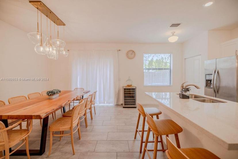 Picture of 20600 NE 2Nd Ct, Miami FL 33179