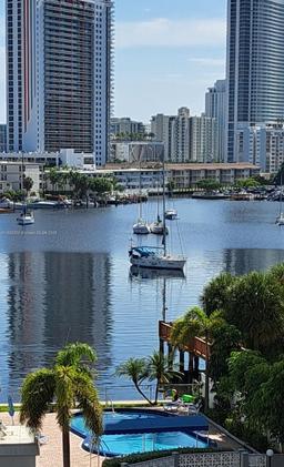 Picture of 427 Golden Isles Dr # 5H, Hallandale Beach, FL 33009