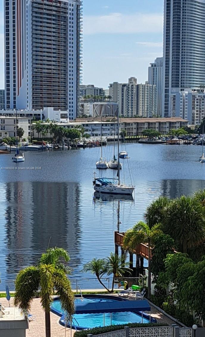 Picture of 427 Golden Isles Dr # 5H, Hallandale Beach FL 33009