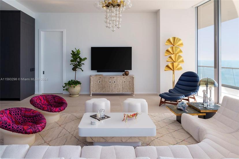 Picture of 18501 Collins Ave # 4204, Sunny Isles Beach FL 33160