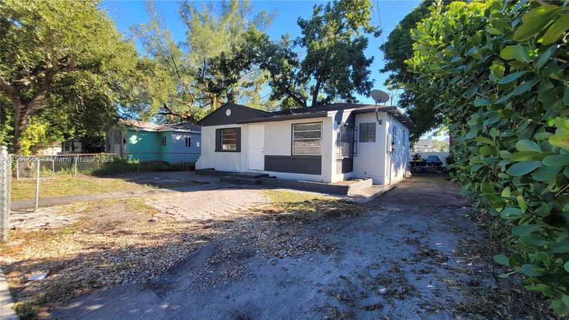 Picture of 1420 NW 58Th Ter, Miami FL 33142