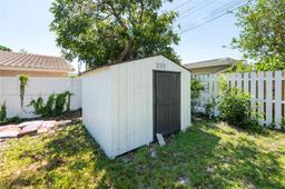 Picture of 2308 SE 18 St, Fort Lauderdale, FL 33316