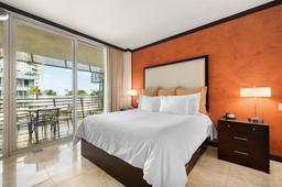 Picture of 1437 Collins Ave # 327, Miami Beach, FL 33139