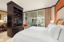 Picture of 1437 Collins Ave # 327, Miami Beach, FL 33139
