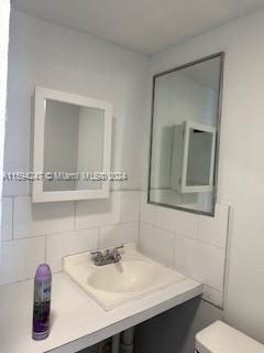Picture of 4183 E 10Th Ave, Hialeah, FL 33013