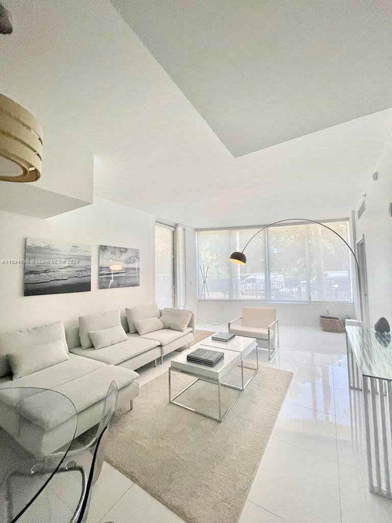 Picture of 2155 Washington Ct # 110, Miami Beach FL 33139