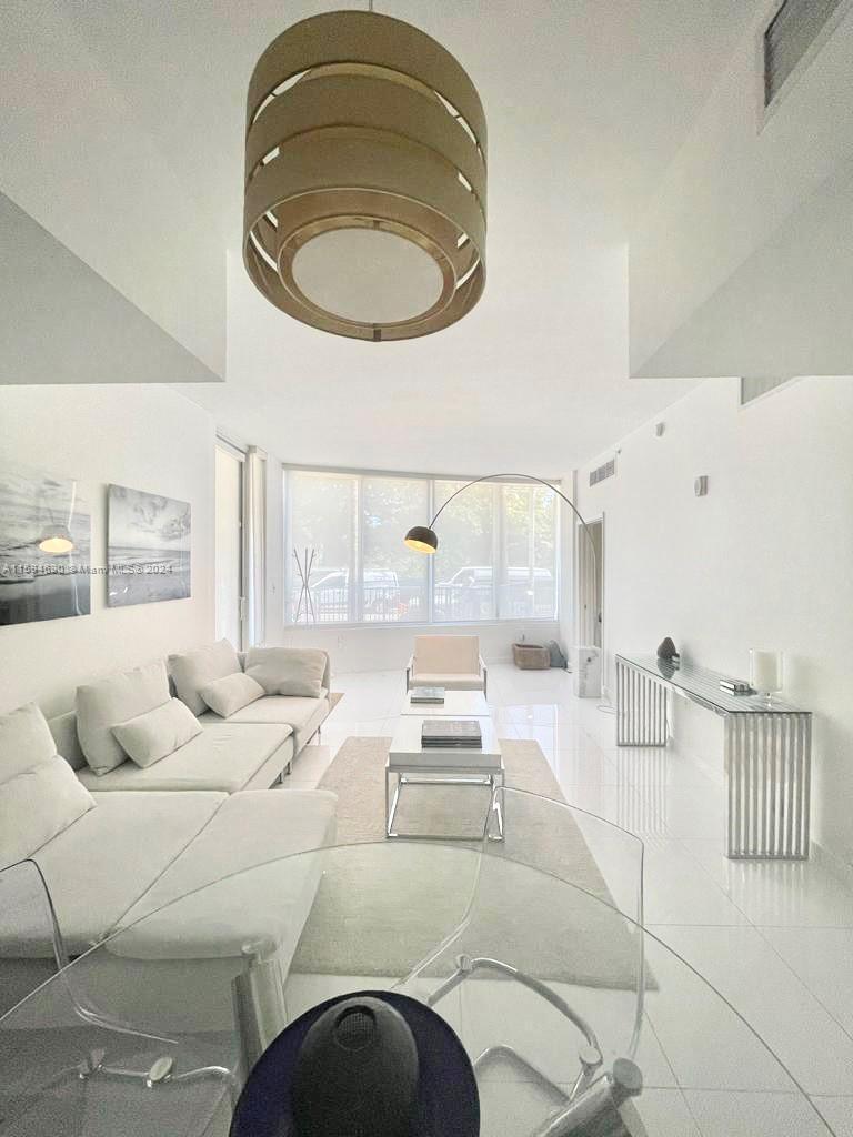 Picture of 2155 Washington Ct # 110, Miami Beach FL 33139