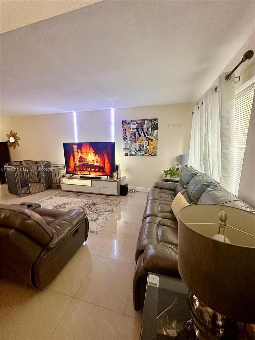 Picture of 3671 NW 95Th Ter # 1403, Sunrise FL 33351