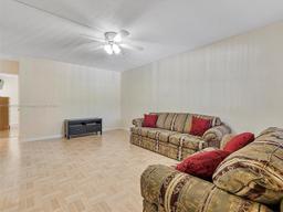 Picture of 2050 NE 39Th St # W212, Lighthouse Point, FL 33064