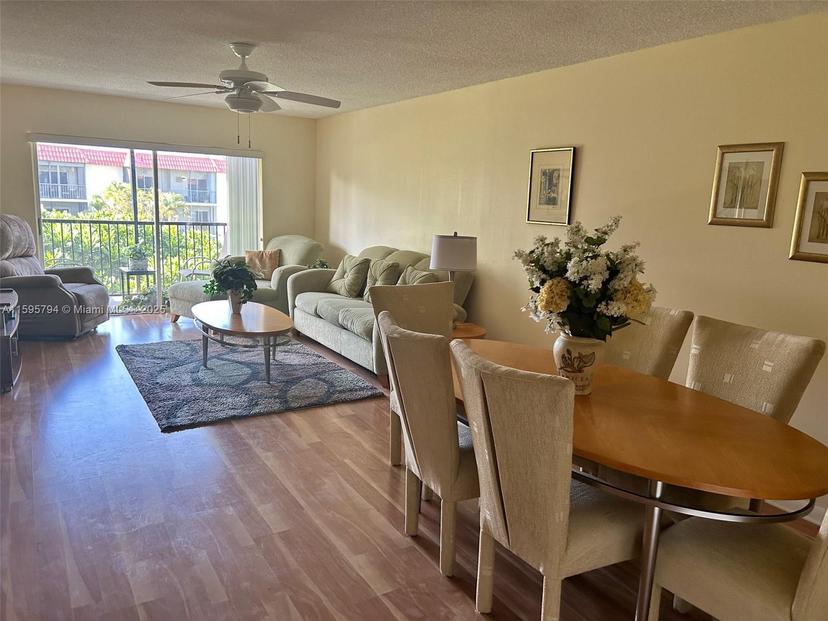 Picture of 371 S Hollybrook Dr # 308, Pembroke Pines FL 33025
