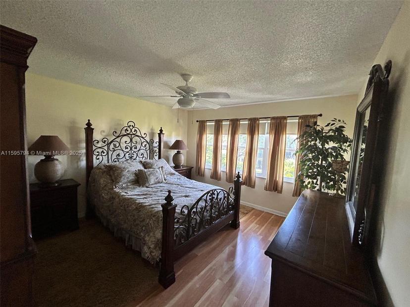 Picture of 371 S Hollybrook Dr # 308, Pembroke Pines FL 33025