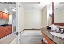 Picture of 18001 Collins Ave # 1710, Sunny Isles Beach, FL 33160