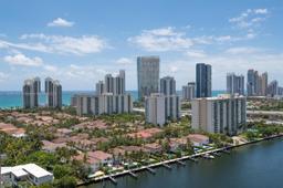 Picture of 19667 Turnberry Way # 22L, Aventura, FL 33180