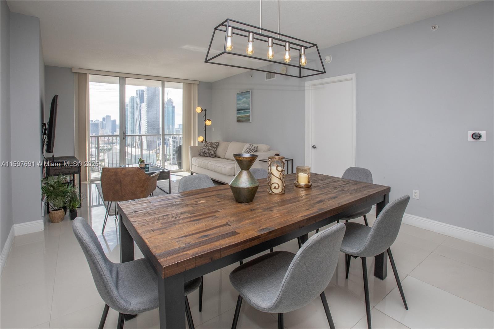 Picture of 1750 N Bayshore Dr # 2910, Miami, FL 33132