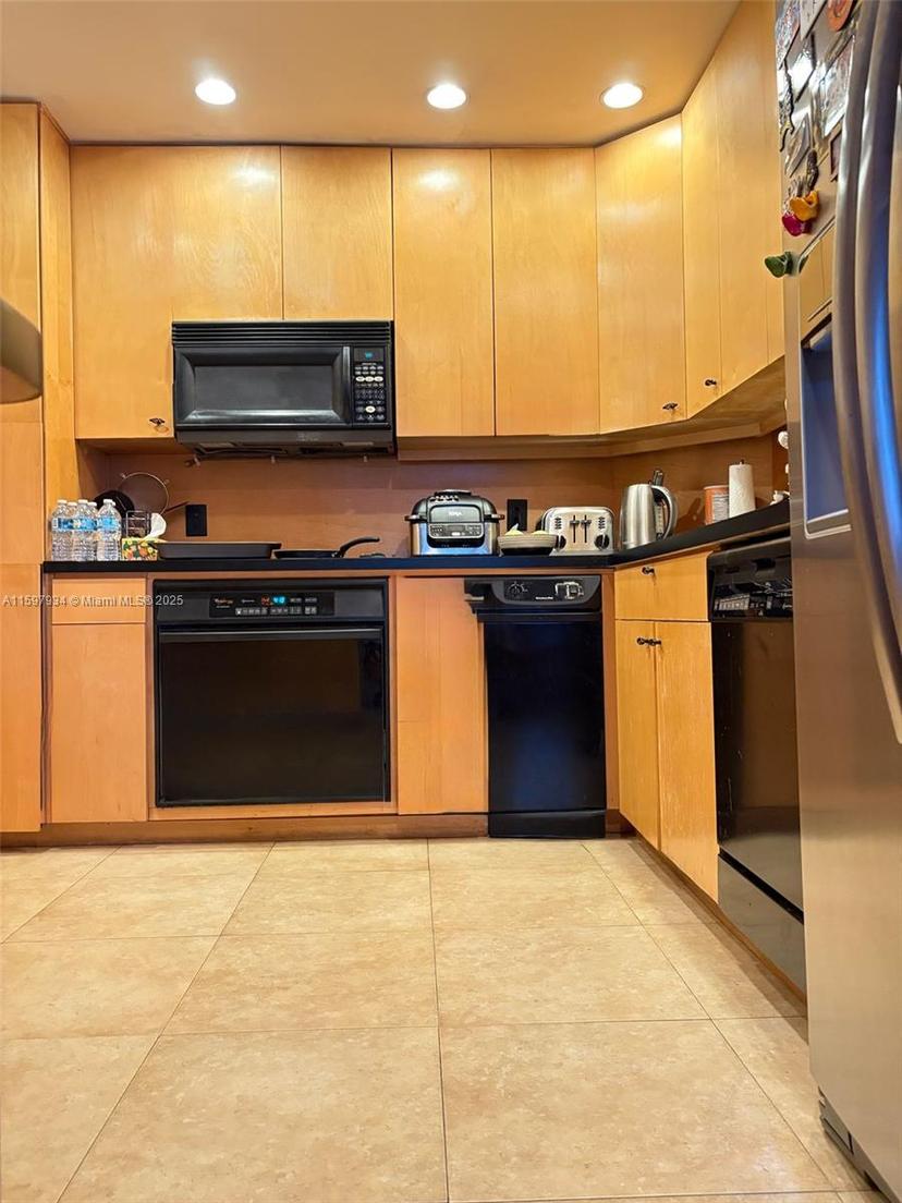 Picture of 1965 S Ocean Dr # 2F, Hallandale Beach FL 33009