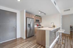 Picture of 201 SW 17Th Rd # 512, Miami, FL 33129