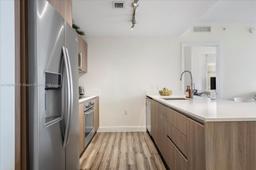 Picture of 201 SW 17Th Rd # 512, Miami, FL 33129