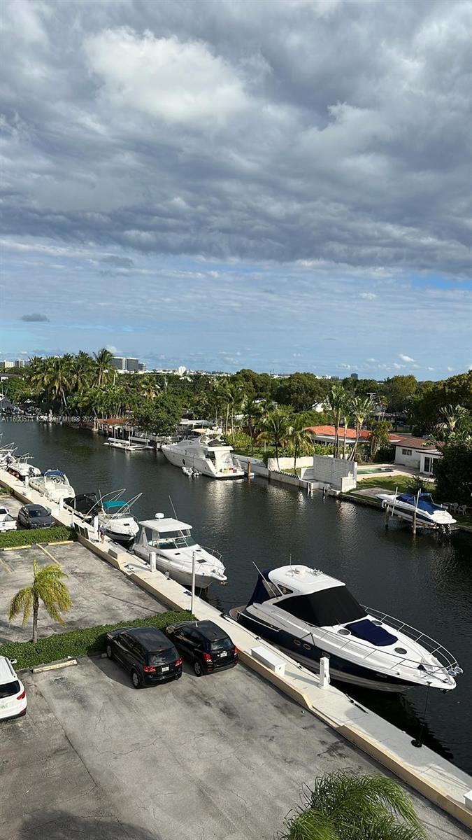 Picture of 2000 NE 135Th St # 509, North Miami FL 33181