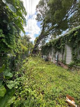 Picture of 220 NE 12Th Ave # 37, Homestead, FL 33030