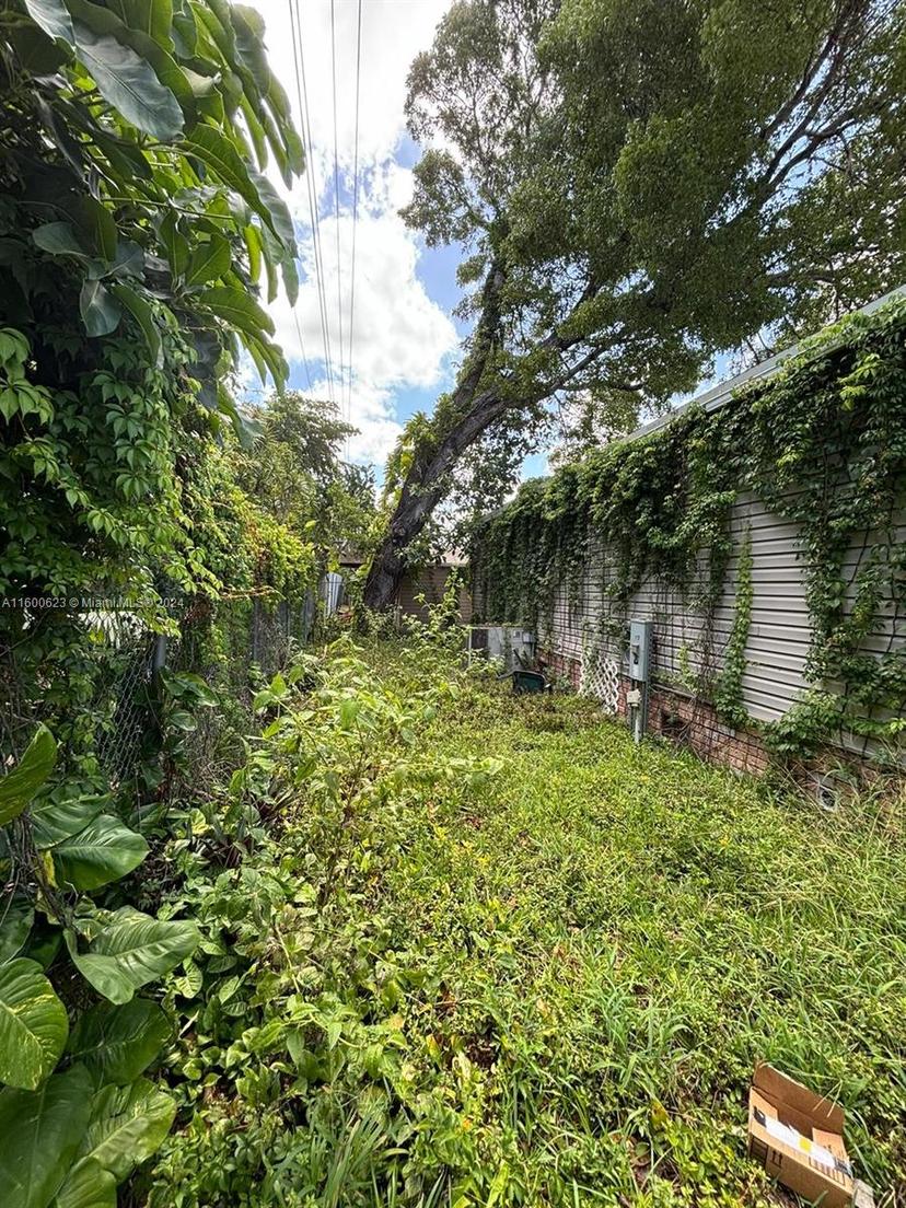 Picture of 220 NE 12Th Ave # 37, Homestead FL 33030
