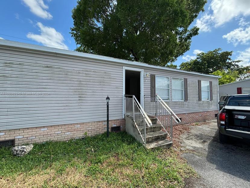 Picture of 220 NE 12Th Ave # 37, Homestead FL 33030