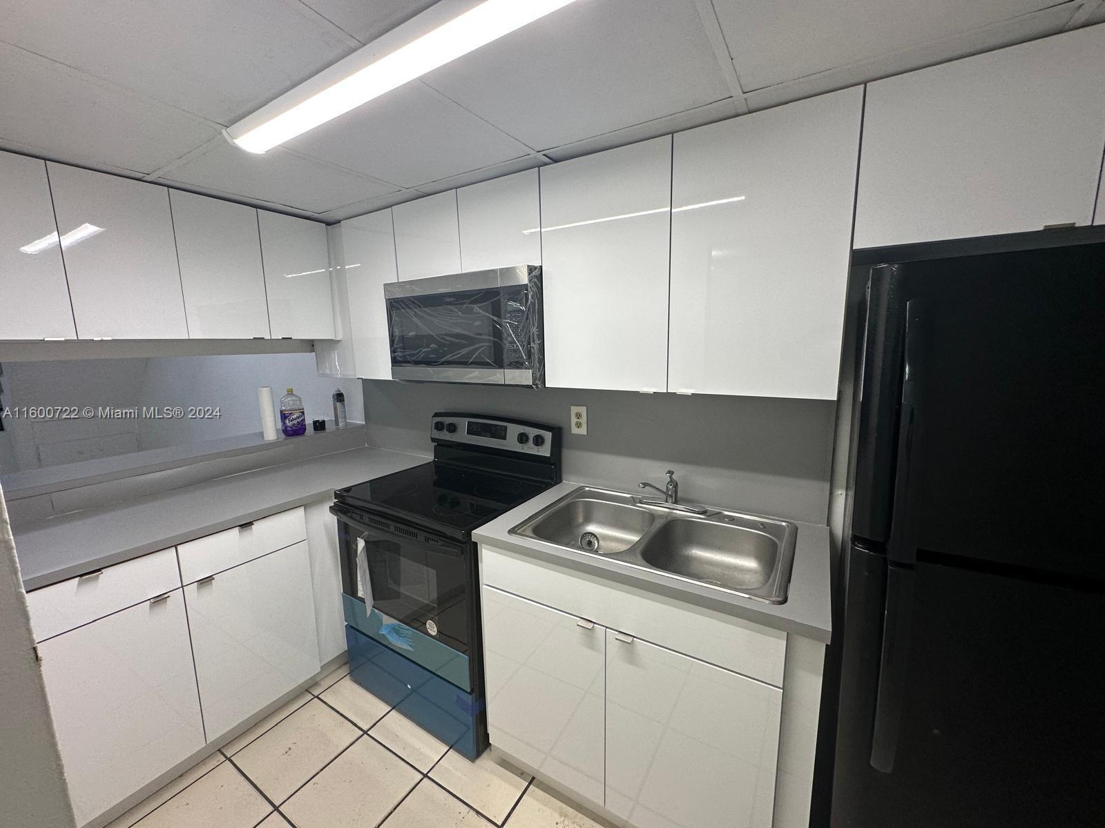 Picture of 1305 W 46Th St # 230, Hialeah, FL 33012