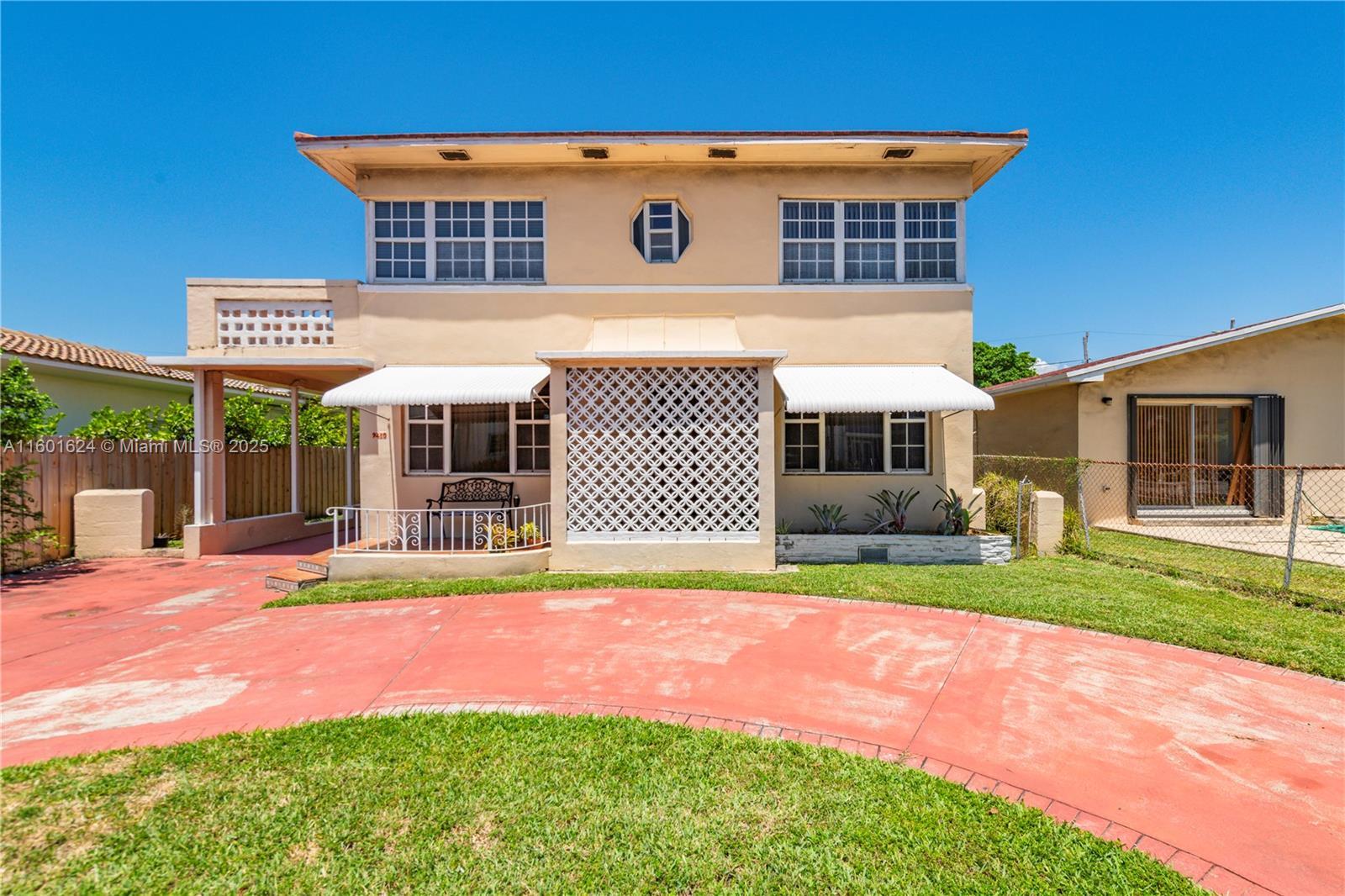 Picture of 9280 Harding Ave, Surfside, FL 33154