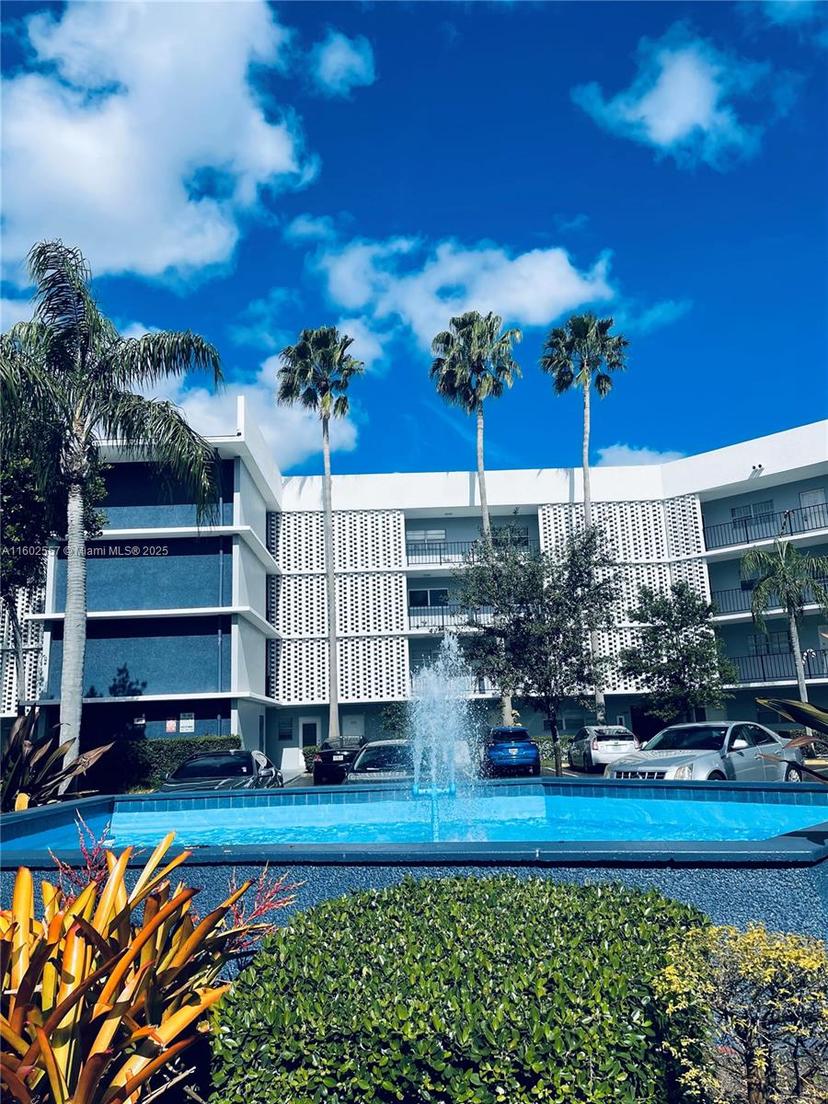 Picture of 873 NE 195Th St # 309, Miami FL 33179