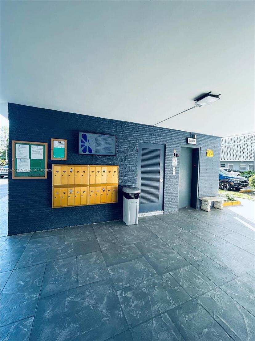 Picture of 873 NE 195Th St # 309, Miami FL 33179