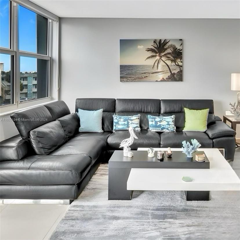 Picture of 430 Golden Isles Dr # 405, Hallandale Beach FL 33009