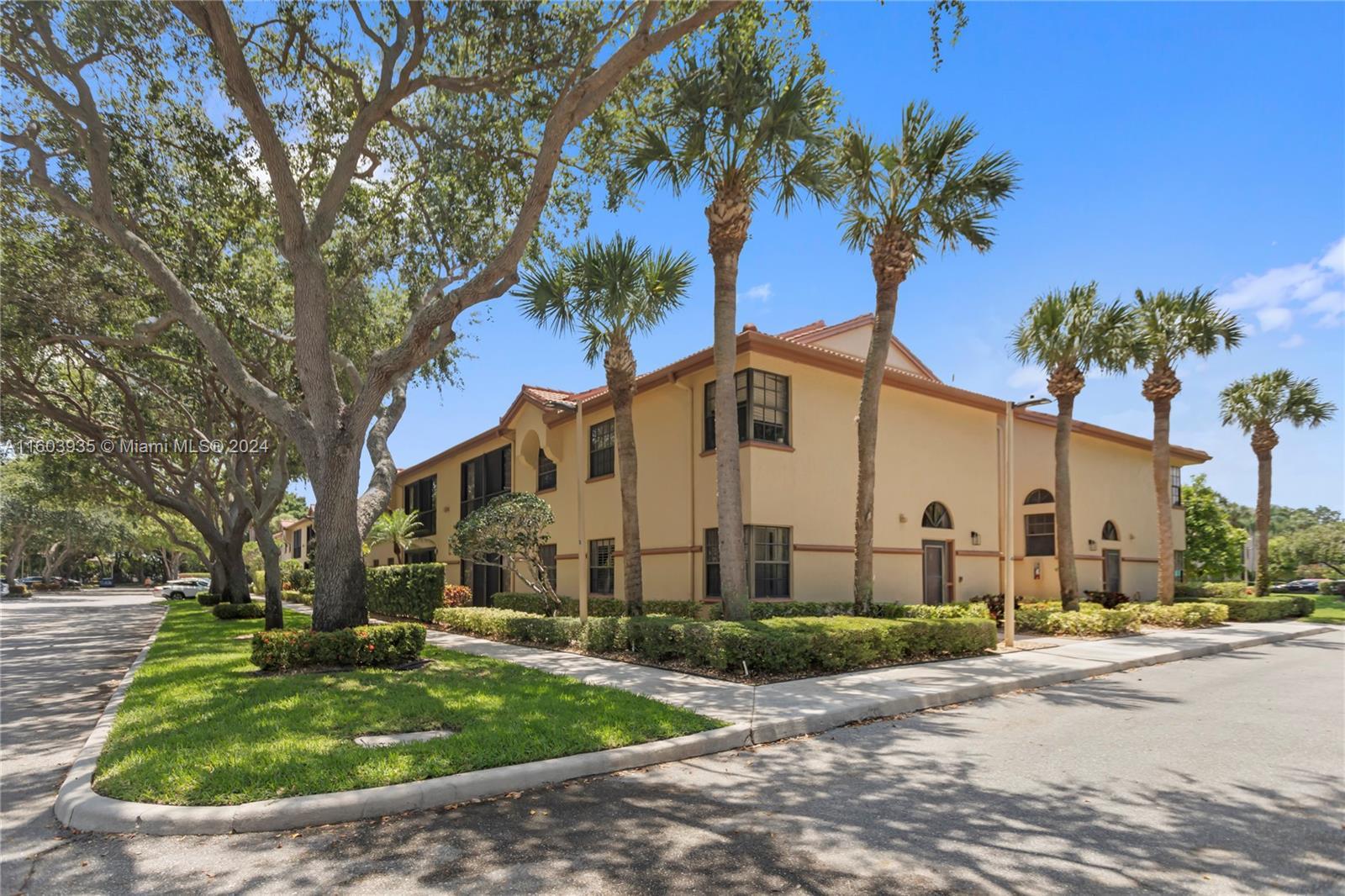 Picture of 5163 Europa Dr, Boynton Beach, FL 33437