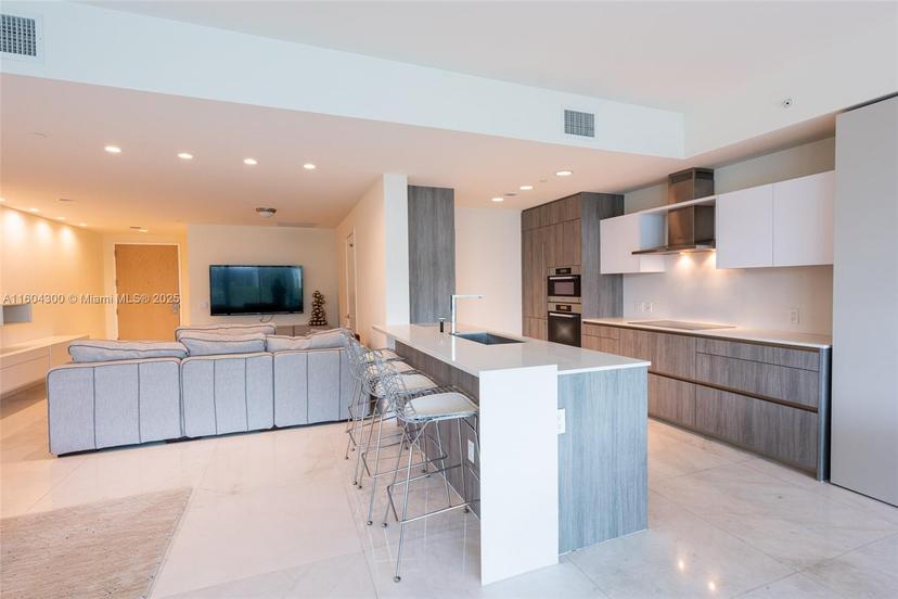 Picture of 360 Ocean Dr # 205S, Key Biscayne FL 33149