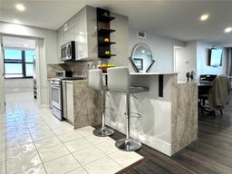 Picture of 2301 S Ocean Dr # 2403, Hollywood, FL 33019