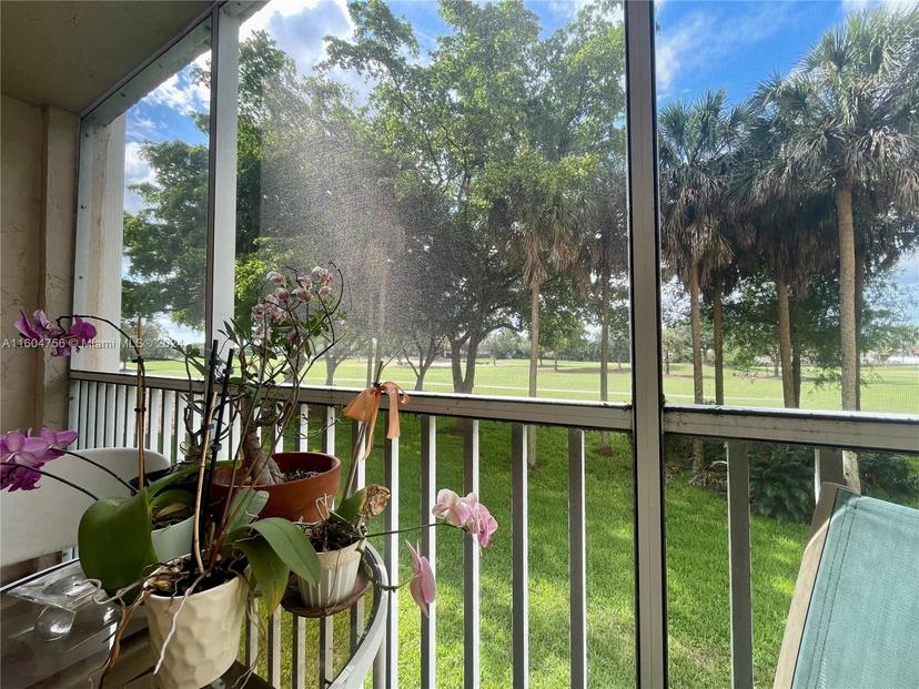 Picture of 250 Jacaranda Dr # 206, Plantation FL 33324
