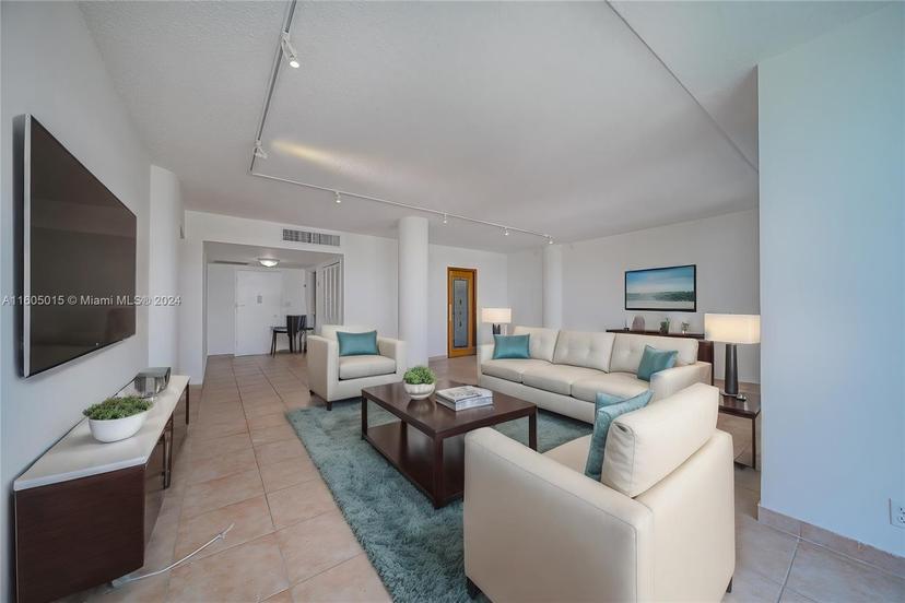 Picture of 900 Bay Dr # 303, Miami Beach FL 33141