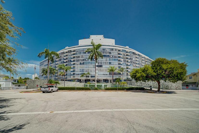 Picture of 900 Bay Dr # 303, Miami Beach FL 33141