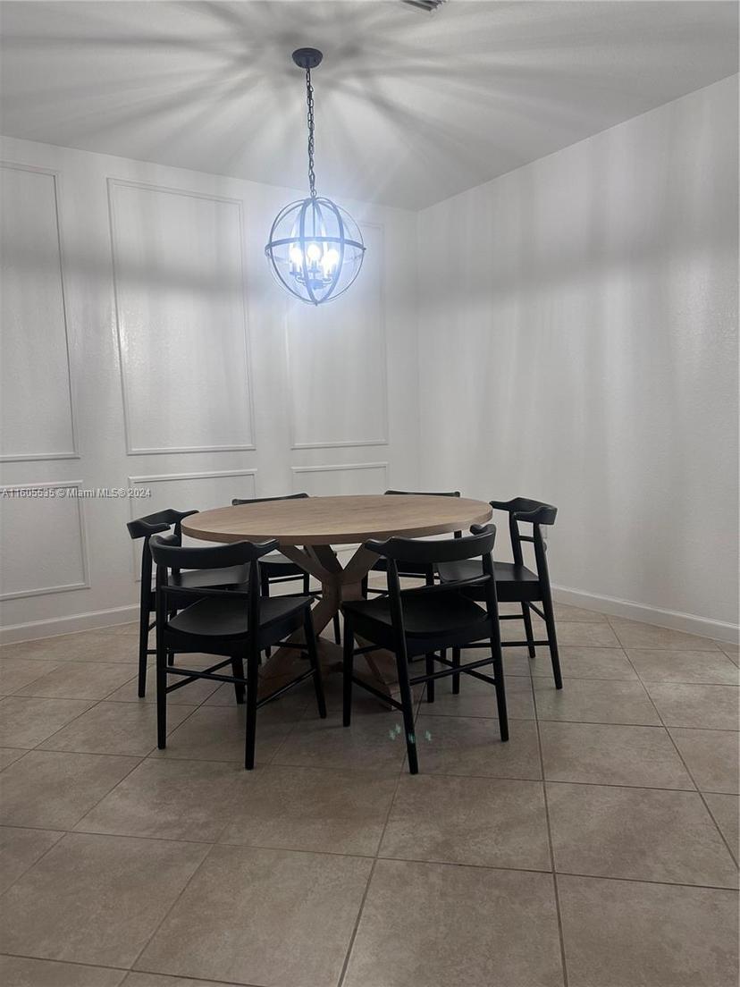 Picture of 3309 W 90Th Ter, Hialeah FL 33018