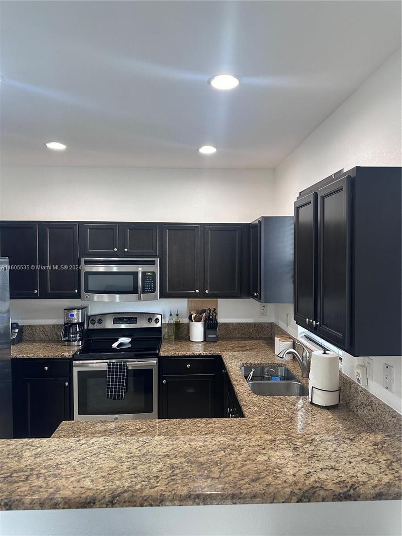 Picture of 3309 W 90Th Ter, Hialeah FL 33018
