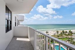 Picture of 4301 Collins Ave # 1004, Miami Beach, FL 33140
