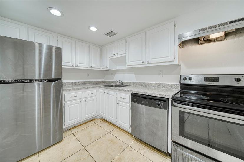 Picture of 1805 Sans Souci Blvd # 122, North Miami FL 33181