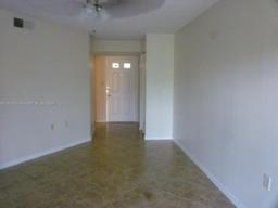 Picture of 4102 Glenmoor Dr # 4102, West Palm Beach, FL 33409