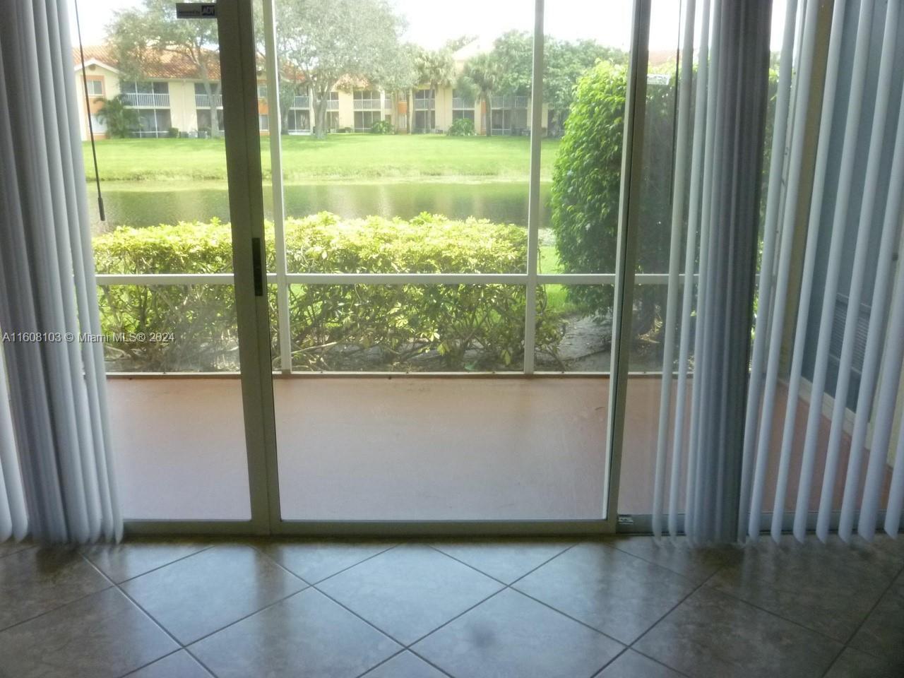 Picture of 4102 Glenmoor Dr # 4102, West Palm Beach, FL 33409