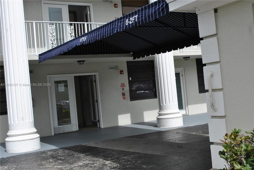 Picture of 1715 Whitehall Dr # 202, Davie FL 33324