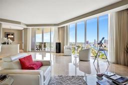 Picture of 21200 Point Pl, Aventura, FL 33180