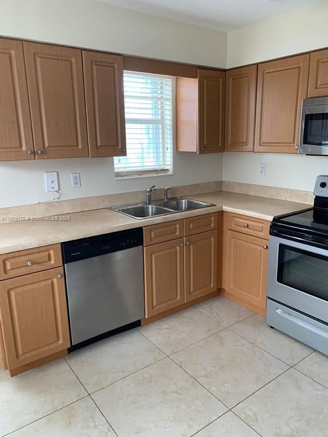 Picture of 2200 Taylor St # 202, Hollywood FL 33020