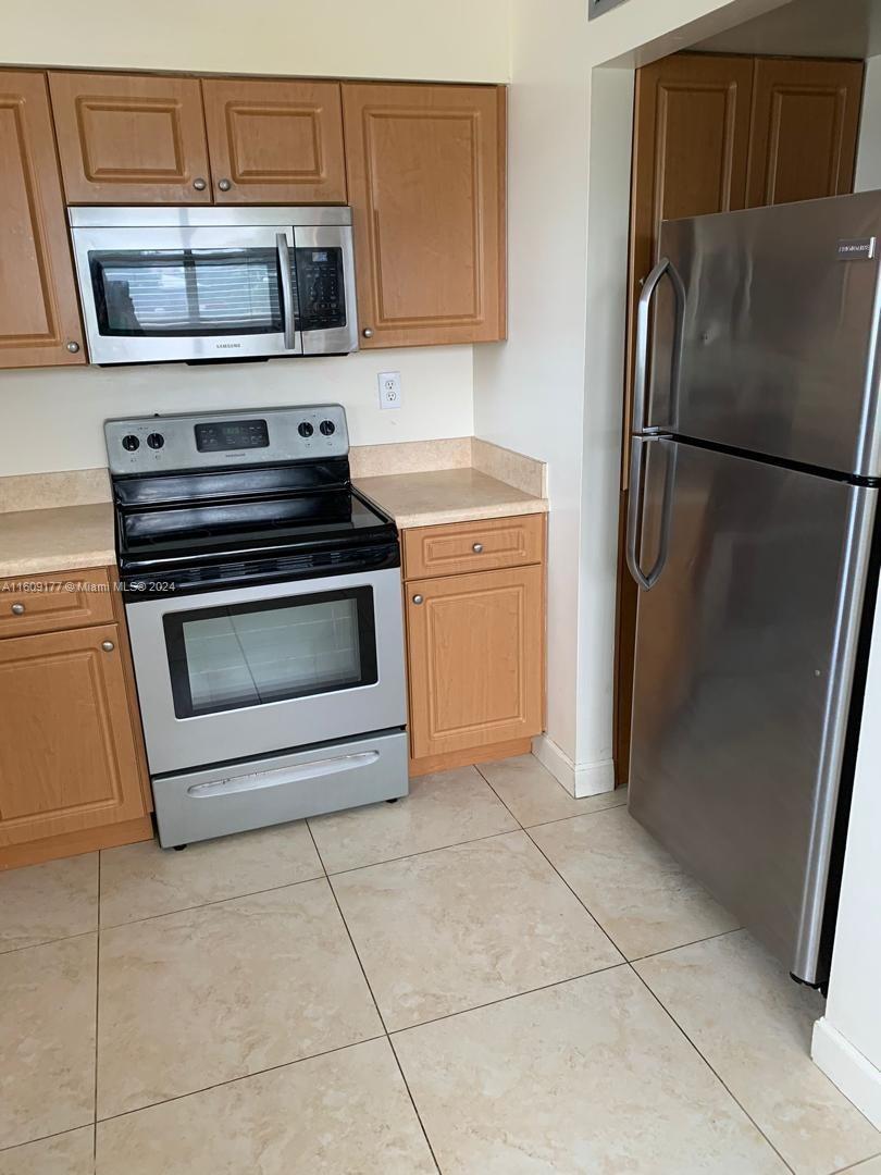 Picture of 2200 Taylor St # 202, Hollywood FL 33020